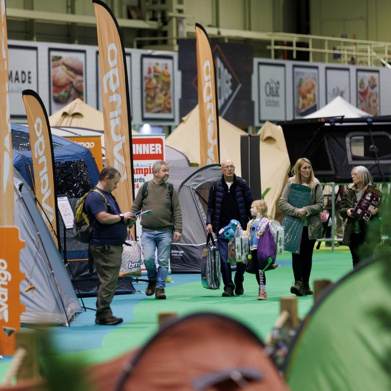 영국 레저차량 및 캠핑용품 전시회 2024 (CCM Show)